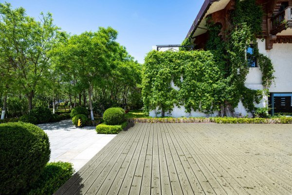 outdoor flooring dubai